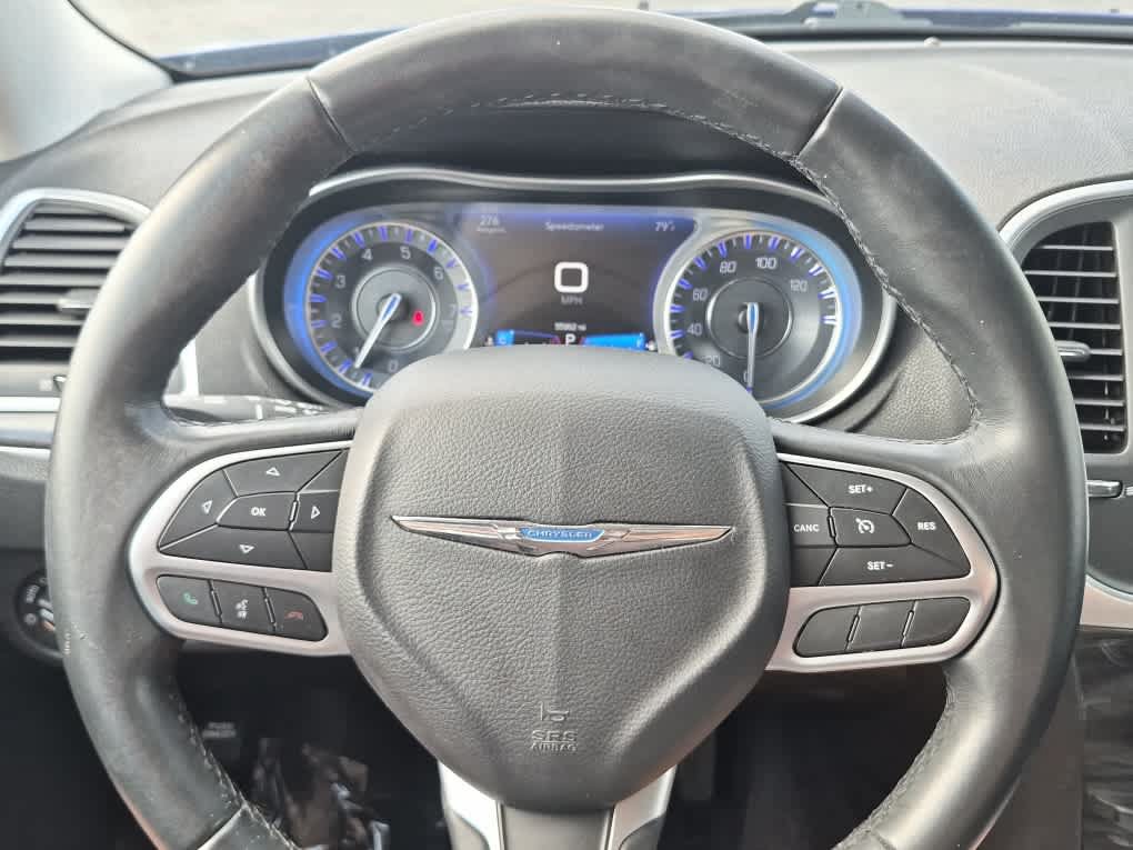 Used 2018 Chrysler 300 Touring w/ Chrome Appearance Package RWD image 15
