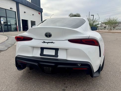 Used 2022 Toyota Supra Premium w/ Driver Assist Package image 6