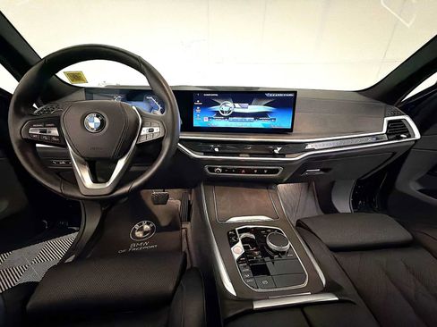 Used 2024 BMW X5 xDrive40i AWD/4WD image 17