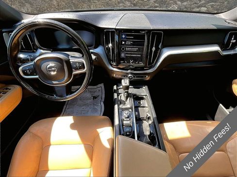 Used 2018 Volvo XC60 T5 Momentum w/ Convenience Package AWD/4WD image 14