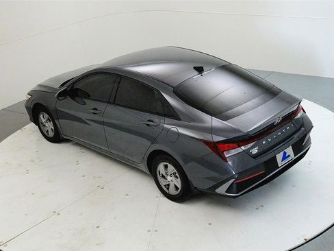 Used 2024 Hyundai Elantra SE image 15