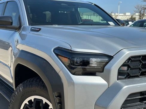 Used 2025 Toyota 4Runner TRD Off-Road AWD/4WD image 3