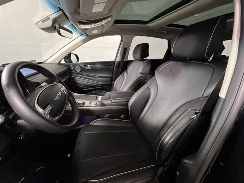 Used 2024 Genesis GV80 2.5T w/ Advanced Package image 13