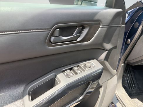 Certified 2024 Nissan Pathfinder SV FWD image 37