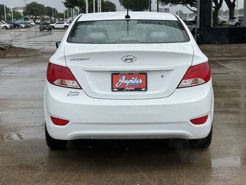 Used 2017 Hyundai Accent SE FWD image 6