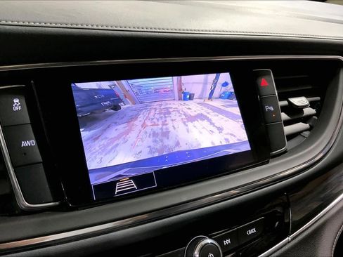 Used 2021 Buick Enclave Essence w/ Sound and Sites Package image 26