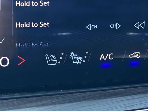 New 2026 Chevrolet Suburban Premier image 28