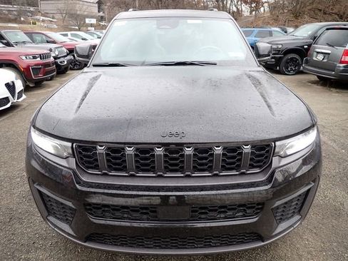 New 2026 Jeep Grand Cherokee L Limited w/ Limited Altitude Package AWD/4WD image 10
