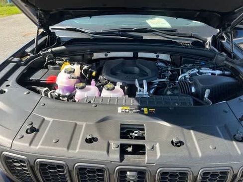New 2024 Jeep Grand Cherokee Trailhawk w/ Advanced Protech Group II image 10