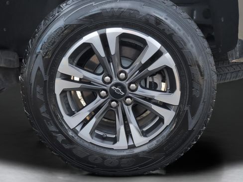 Used 2022 Chevrolet Colorado Z71 image 32