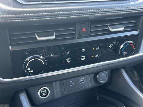 Certified 2023 Nissan Rogue S image 18