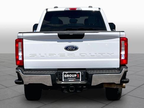 Used 2024 Ford F250 XLT w/ FX4 Off-Road Package AWD/4WD image 5