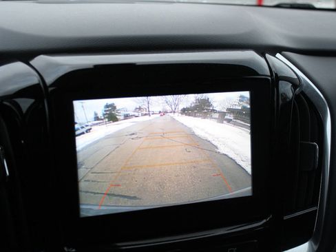 Used 2019 Chevrolet Traverse LT image 11