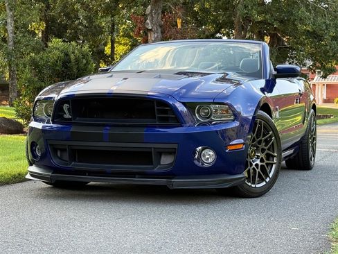 Used 2014 Ford Mustang Shelby GT500 w/ Equipment Group 821A RWD image 11