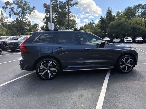 Used 2022 Volvo XC60 T8 R-Design w/ Advanced Package AWD/4WD image 12