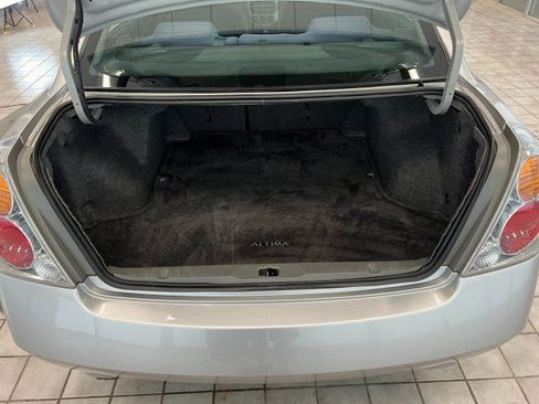 Used 2003 Nissan Altima 3.5 SE FWD image 35