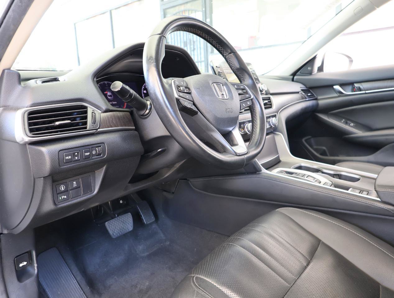 Used 2019 Honda Accord Touring image 39