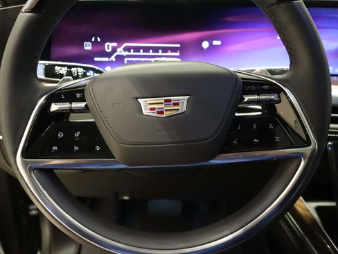 Used 2025 Cadillac Escalade Sport Platinum w/ LPO, Floor Liner Package AWD/4WD image 31