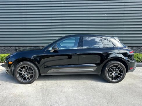 Certified 2023 Porsche Macan Turbo image 2