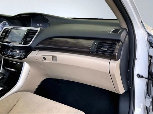 Used 2016 Honda Accord EX image 23