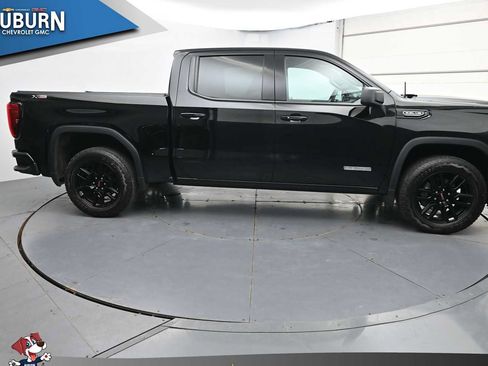 Used 2025 GMC Sierra 1500 Elevation w/ X31 Off-Road Package AWD/4WD image 17