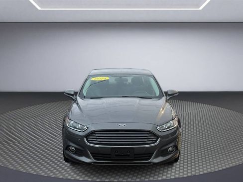 Used 2014 Ford Fusion SE image 2
