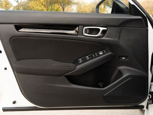 Certified 2025 Honda Civic Sport Touring image 37