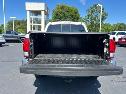 Used 2023 Toyota Tacoma SR5 RWD image 9