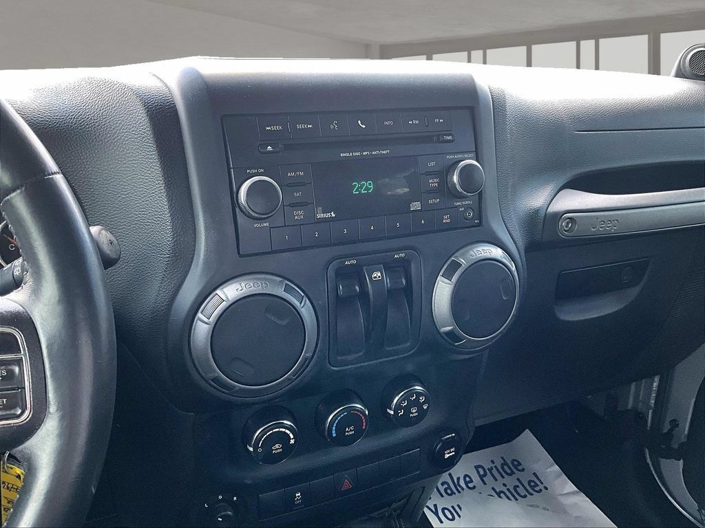 Used 2013 Jeep Wrangler Sport AWD/4WD image 6