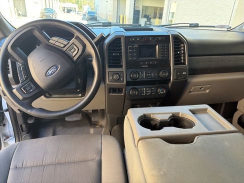 Used 2020 Ford F250 XL w/ STX Appearance Package image 12