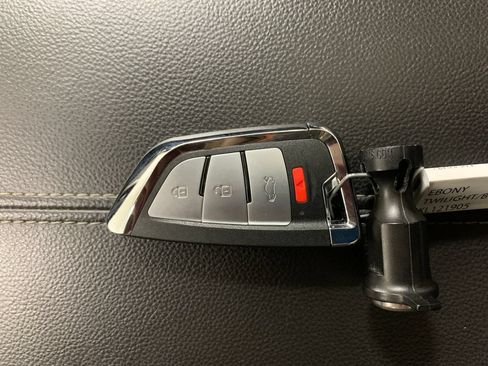 Used 2019 GMC Terrain Denali w/ LPO, 'HIT The Road' Package FWD image 21