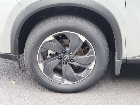 Certified 2024 Nissan Rogue SV w/ SV Premium Package image 8