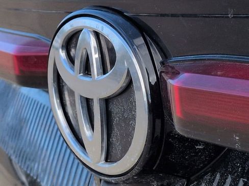 Used 2024 Toyota Crown Limited image 29