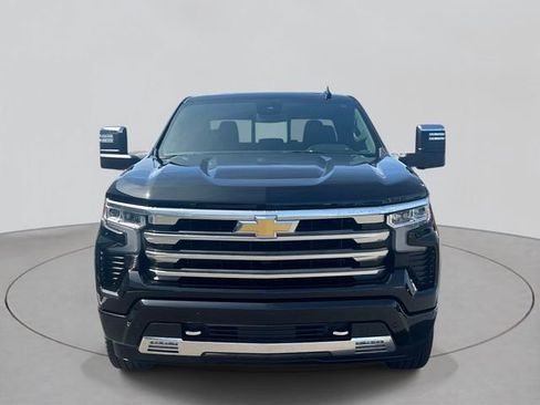 Used 2025 Chevrolet Silverado 1500 High Country w/ High Country Premium Package image 2