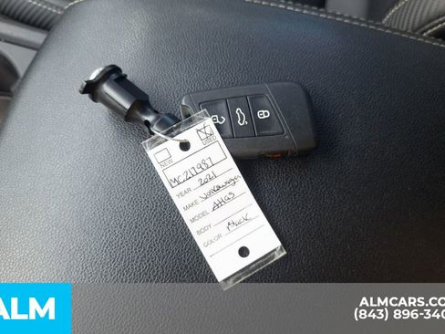 Used 2021 Volkswagen Atlas Cross Sport SE FWD image 16