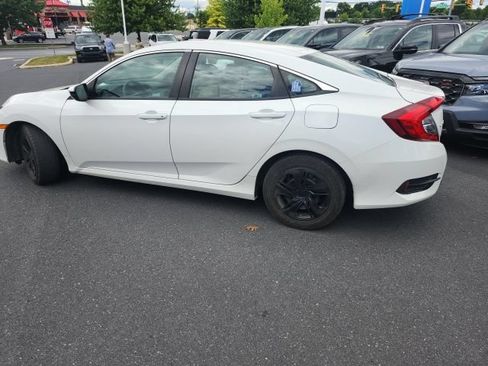 Used 2019 Honda Civic LX image 4