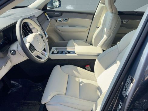 Certified 2026 Volvo XC90 B6 Ultra w/ Protection Package AWD/4WD image 5
