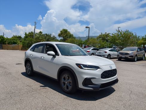 New 2026 Honda HR-V LX image 2