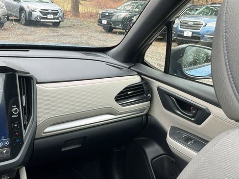Certified 2025 Subaru Forester Premium AWD/4WD image 23