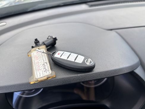 Used 2023 Nissan Sentra SV FWD image 21