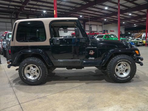Used 2002 Jeep Wrangler Sahara AWD/4WD image 27