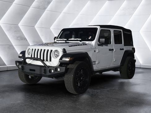 Used 2018 Jeep Wrangler Unlimited Sport image 6