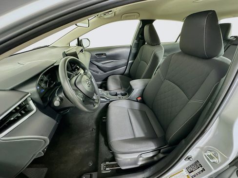 Used 2025 Toyota Corolla LE FWD image 13