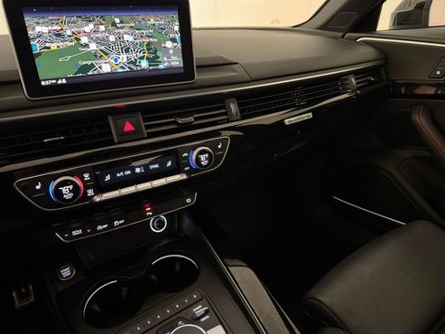 Used 2018 Audi A4 2.0T Premium Plus image 23
