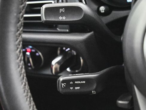 Used 2022 Porsche Macan AWD/4WD image 28