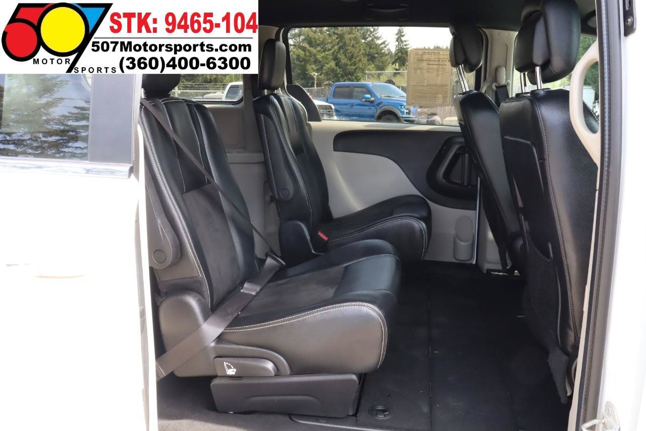 Used 2019 Dodge Grand Caravan SXT FWD image 17