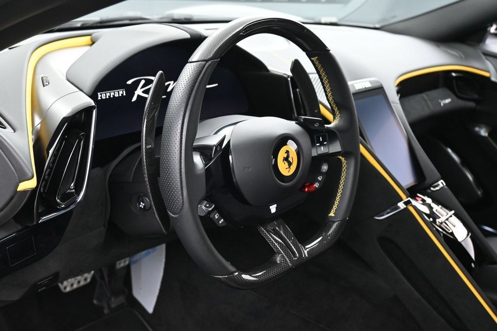 Used 2022 Ferrari Roma RWD image 17