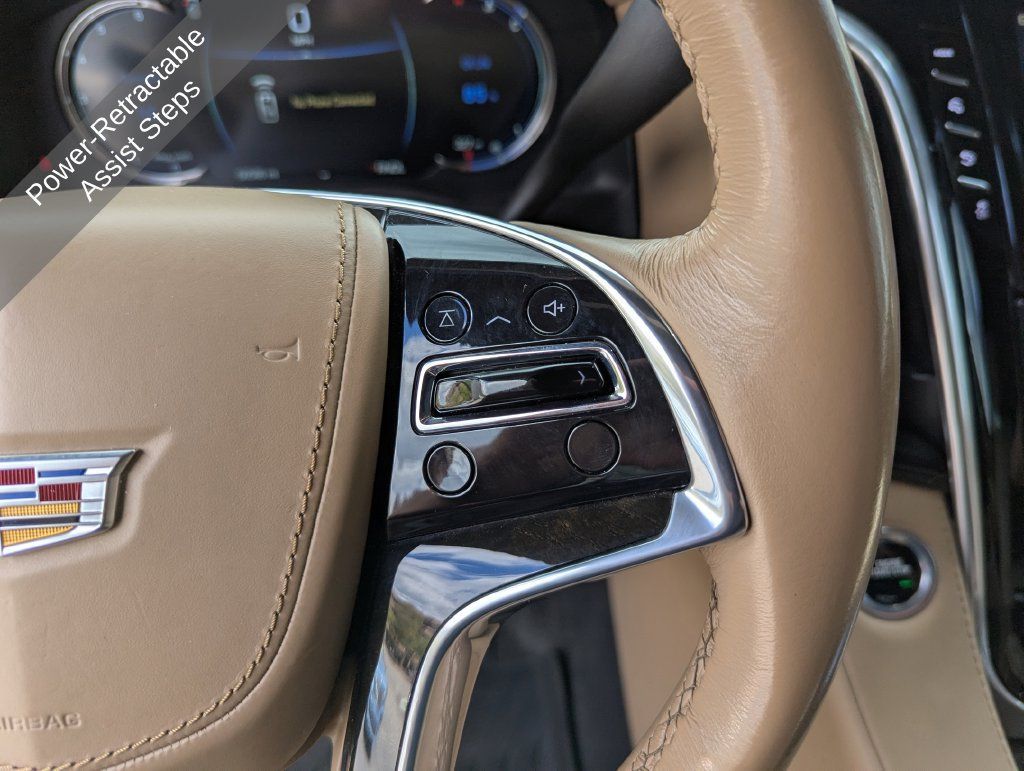 Used 2020 Cadillac Escalade Platinum AWD/4WD image 23