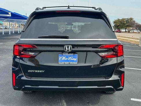 New 2026 Honda Odyssey EX-L image 7
