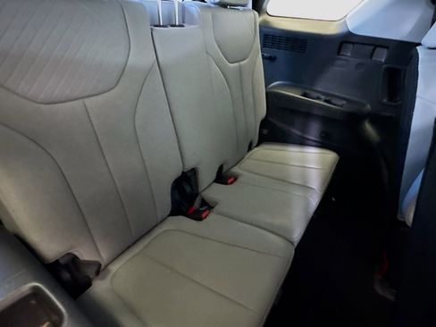 Used 2024 Hyundai Palisade SEL image 15